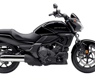 Hondas einzigartige Doppelkupplungs-Technologie gewinnt an Beliebtheit: 2013 tritt die neue CTX700 in die  Liga der Motorräder mit Doppelkupplungsgetriebe ein.