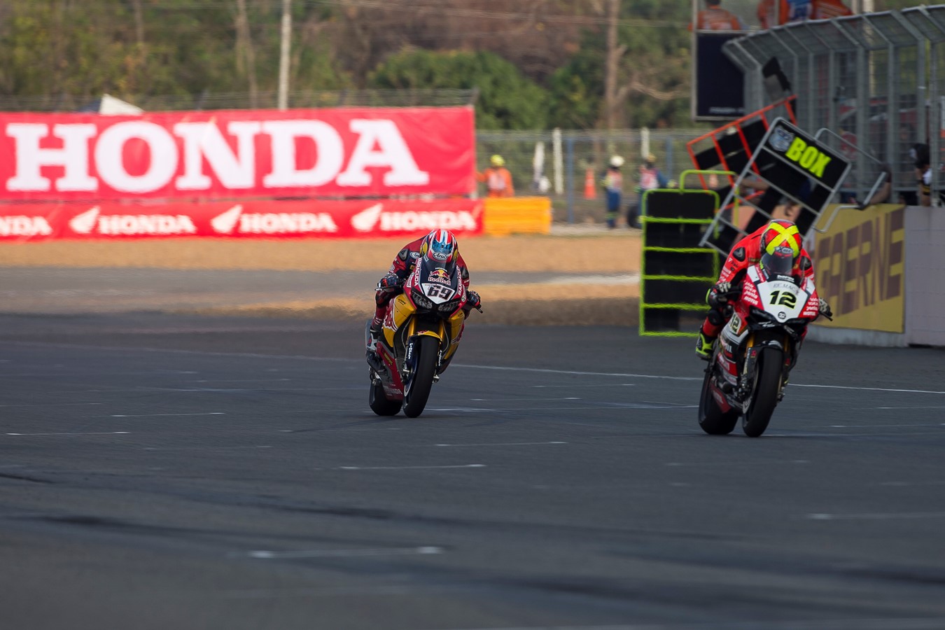 Hayden and Bradl make their way into top-10 in race one at Buriram