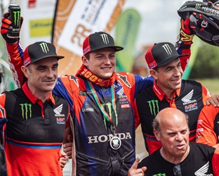 Unbeatable Tosha Schareina wins the Rally Raid in Portugal