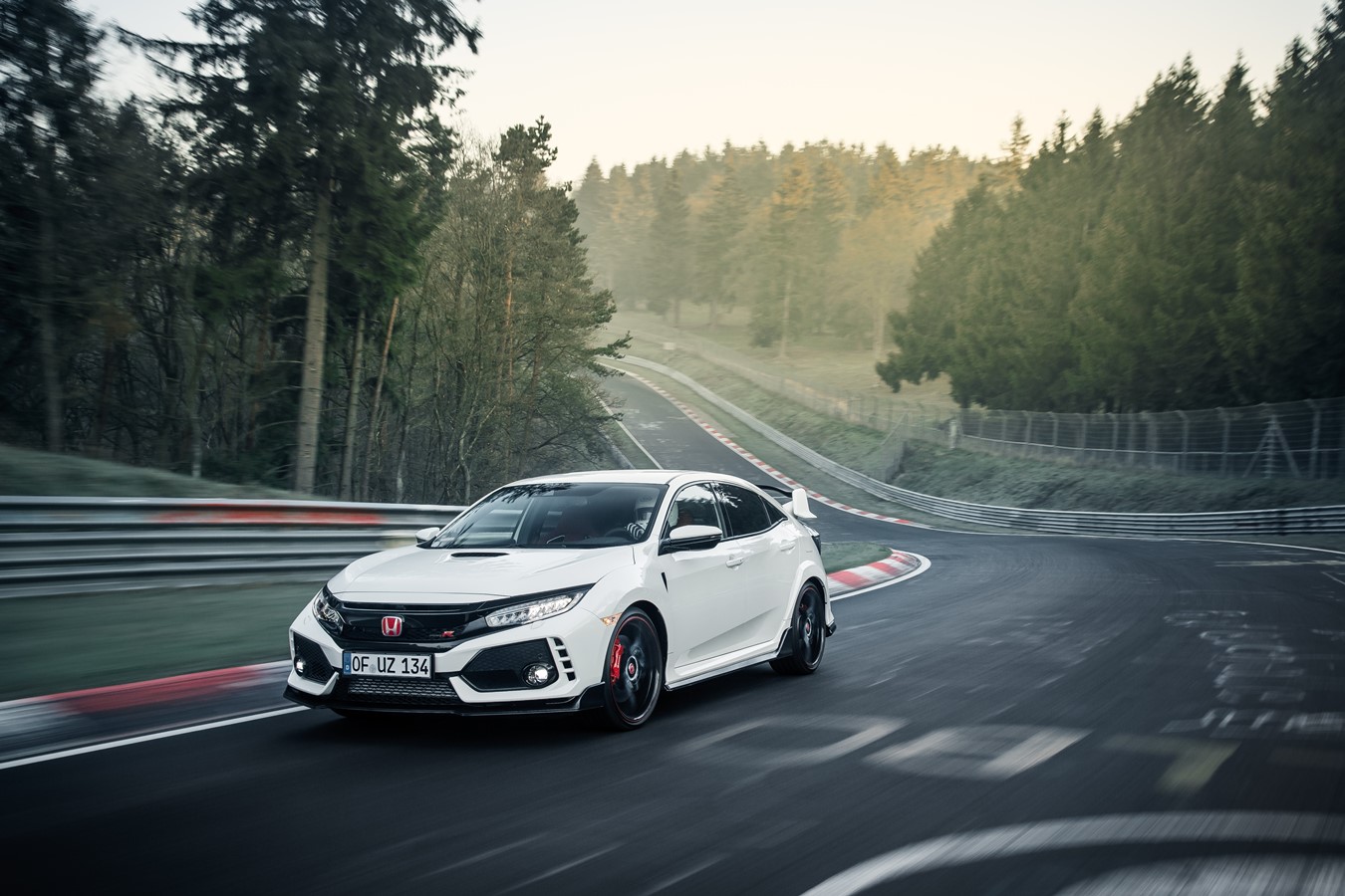 La Honda Civic Type R 2017 établit un nouveau record pour le segment des tractions avant sur le circuit du Nürburgring 