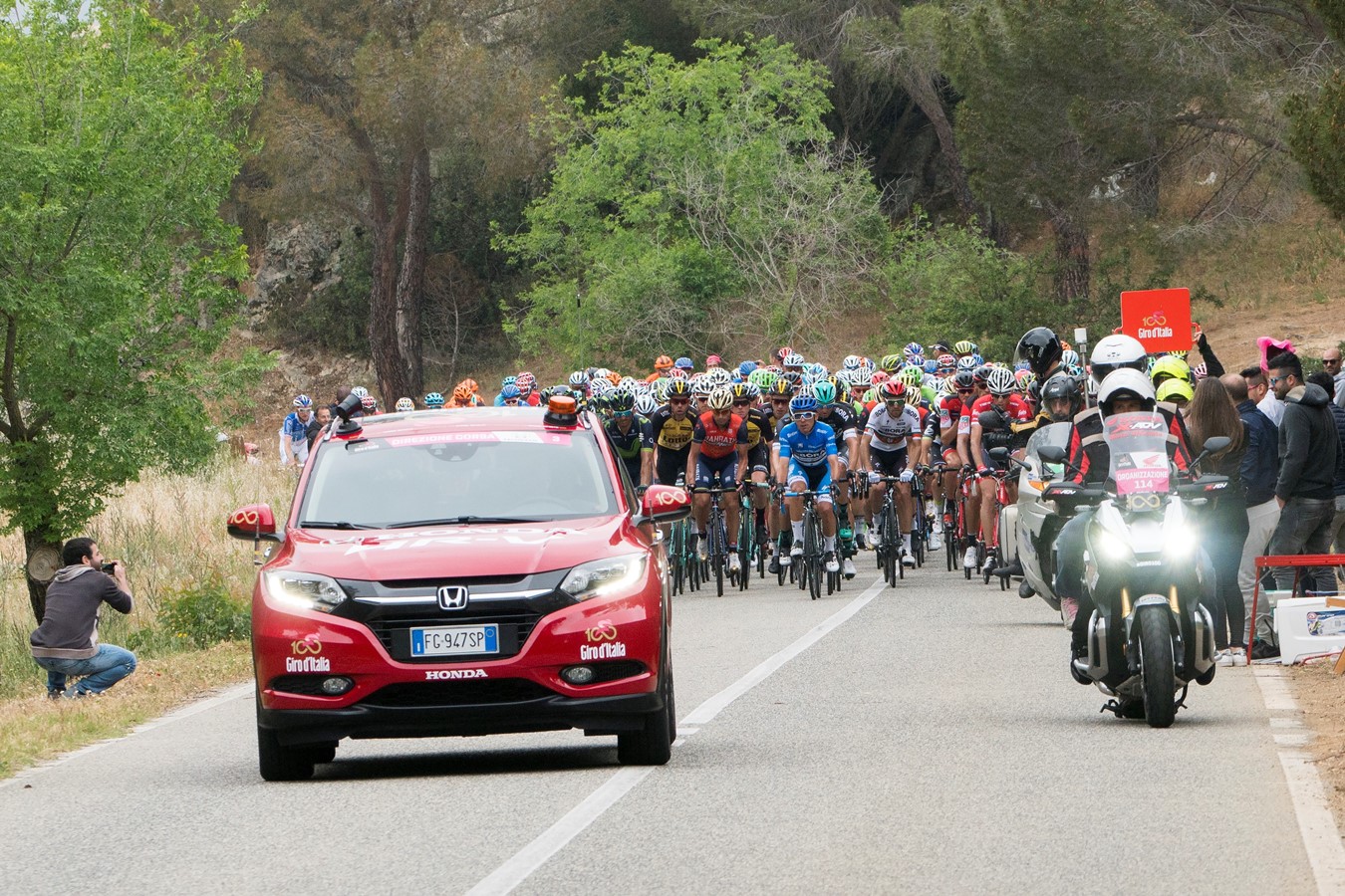 Honda features as official sponsor and supplier of cars and motorcycles for the 100th Giro d'Italia