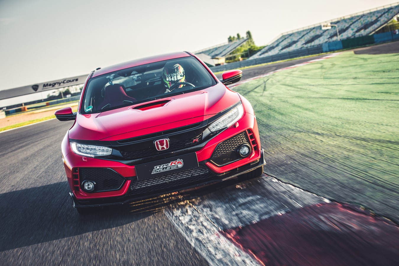  ”Type R Challenge 2018” är igång! Honda sätter nytt varvrekord med Civic Type R på GP-banan Magny-Cours