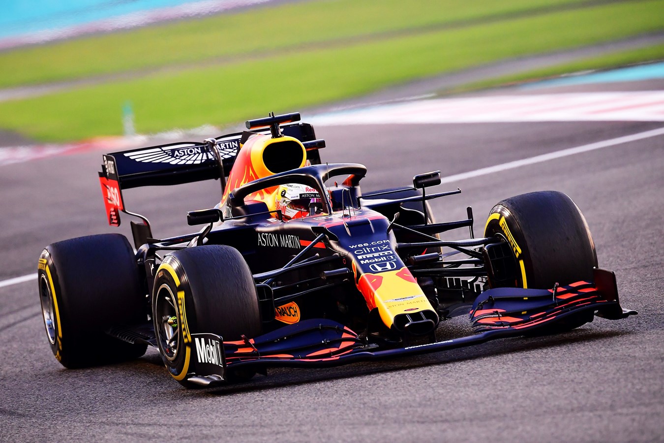 Verstappen Clinches Victory At The 2020 Season Finale