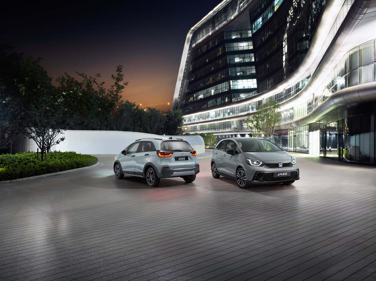 Honda Jazz e:HEV: Optimiertes Hybridsystem und neue Ausstattungsvariante Advance Sport für das neue Modelljahr