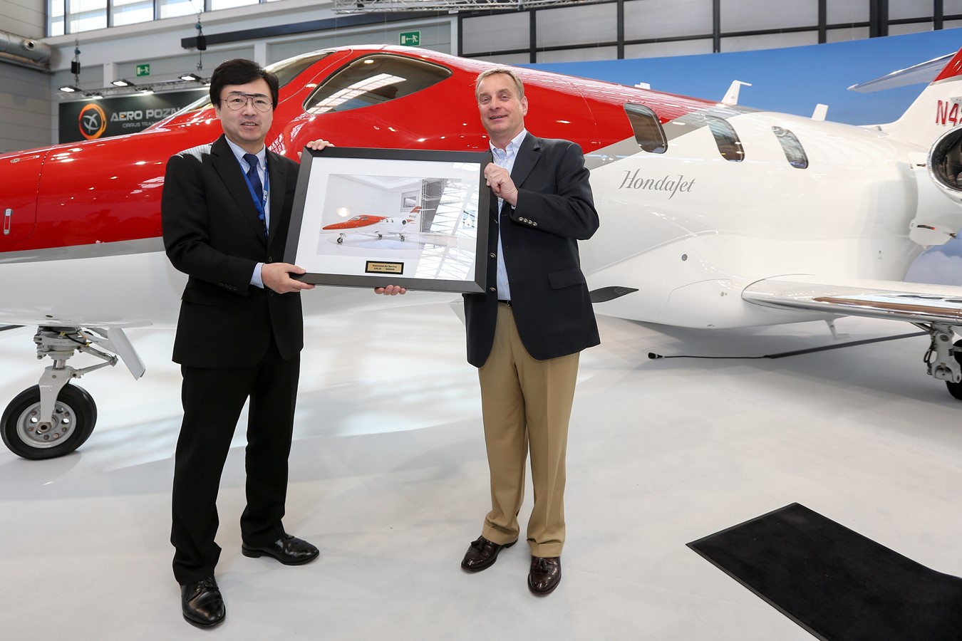 Honda Aircraft Company har levererat det första HondaJet planet till Europa