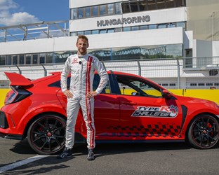 Jenson Button säkrar Hondas femte och sista planerade banrekord i Civic Type R Challenge 2018