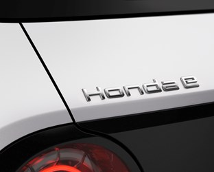 Honda advances ‘Electric Vision’ by announcing name of its new urban EV and confirming hybrid power for all-new Jazz