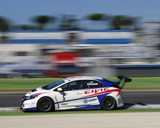 Honda Civic Type R drivers rack up hat-trick of titles at weekend