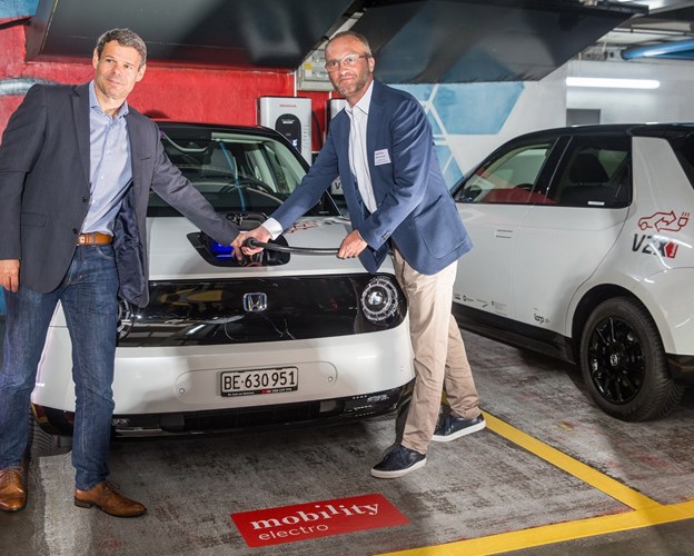 Schweizer Pilotprojekt für Netzstabilität startet: Mobility setzt fünfzig Honda e als Powerbanks ein