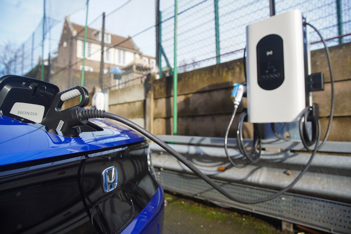 HONDA PARTNERS WITH MOIXA TO BRING V2G CHARGING PROJECT TO ISLINGTON