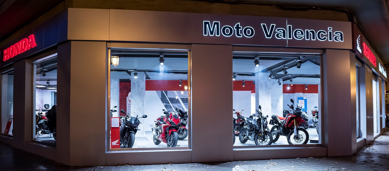 El concesionario Moto Valencia abre sus nuevas y espectaculares instalaciones