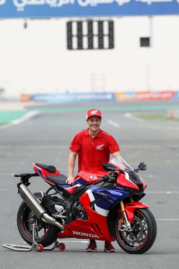 Dominique Aegerter und die perfekte Runde in Qatar mit der neuen Honda CBR1000RR-R Fireblade SP