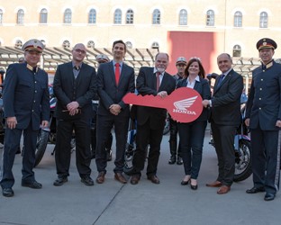 Honda Motorräder feierlich an Landespolizeidirektion Wien übergeben