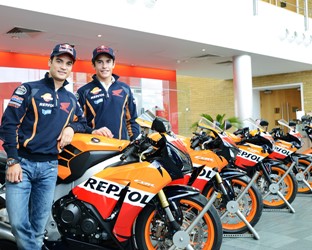 Repsol Honda MotoGP riders visit Honda’s European Head Office