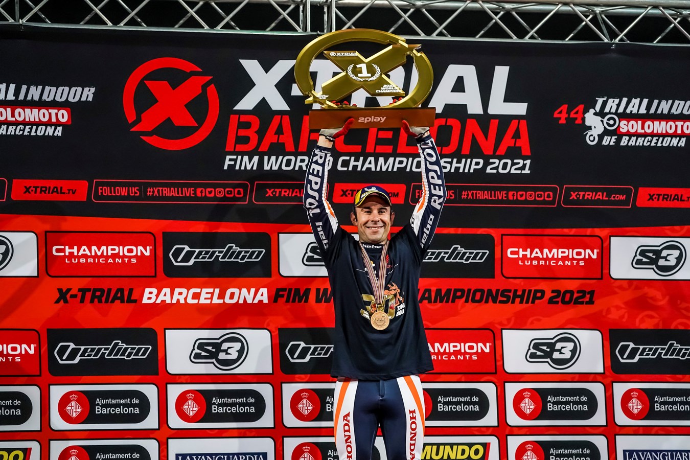 Toni Bou conquers a 30th world title in Barcelona