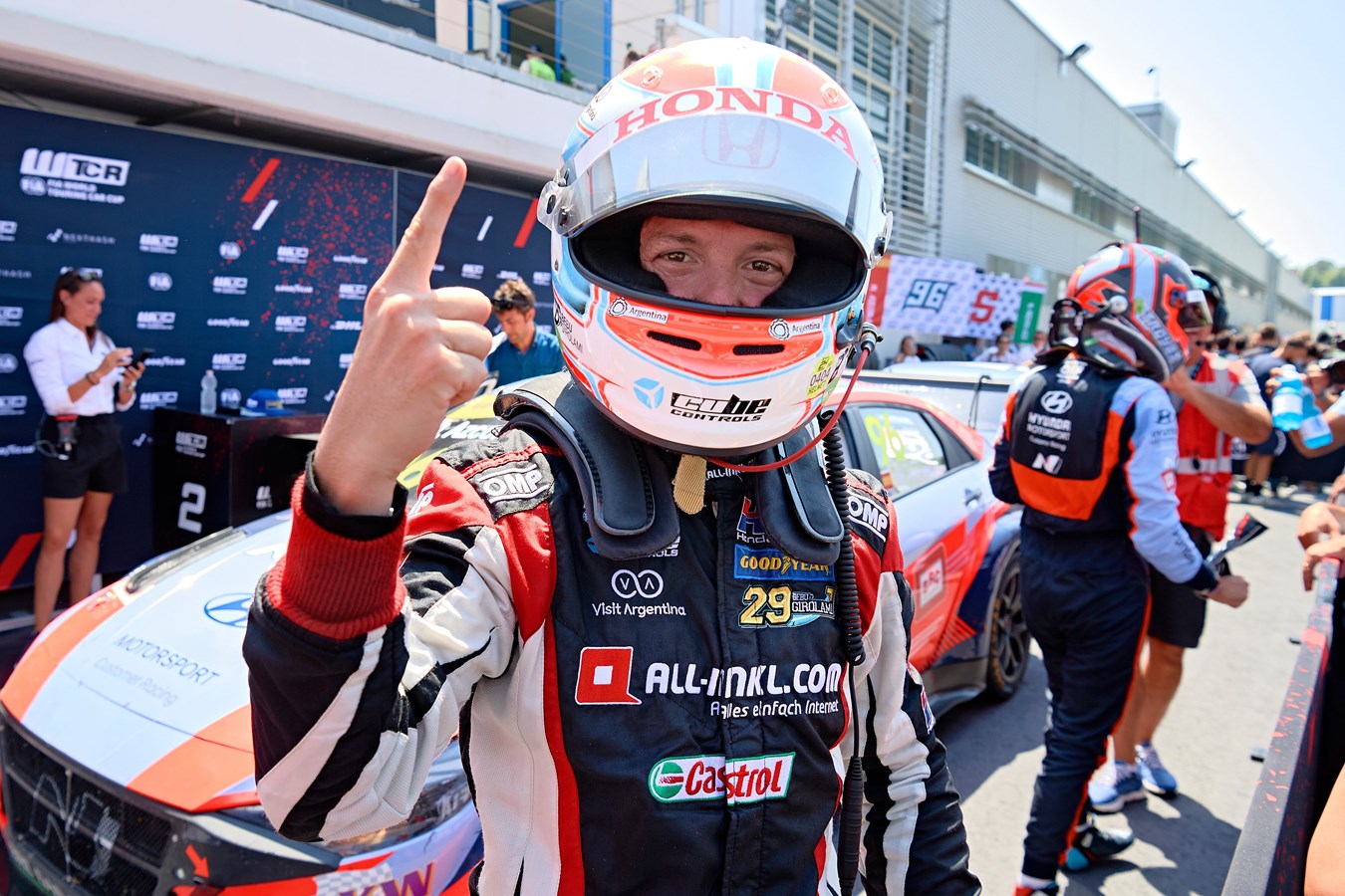 Vallelunga victory for Civic Type R TCR racer Girolami