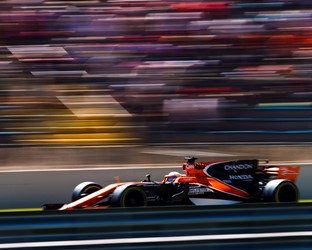 Mixed weekend for McLaren-Honda in Brazil