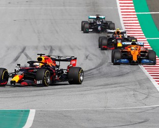 F1 restarts with thriller in Austria