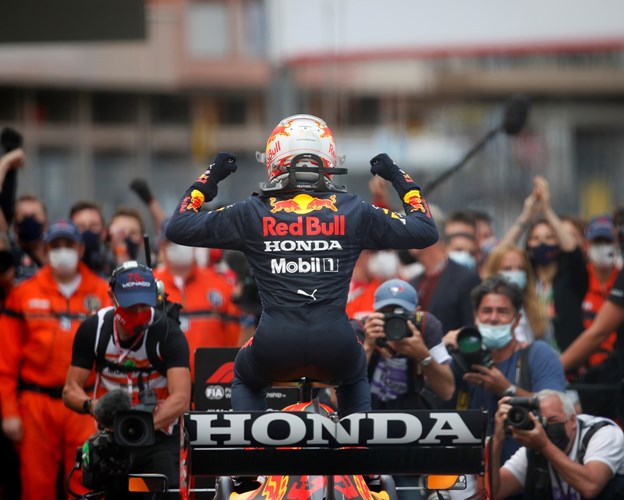 Moment historique: Max Verstappen et Red Bull remportent le GP de F1 de Monaco avec Honda Power